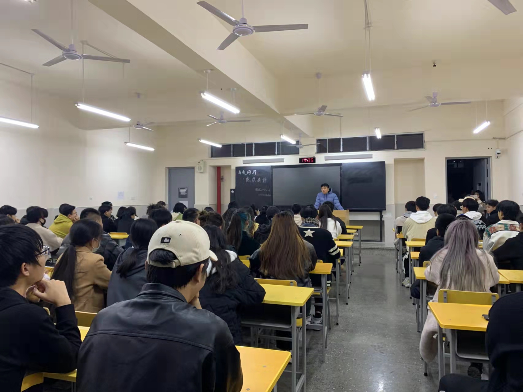 1637505071202326.jpg 15984da32b05fb4b7deaf727683ca9d.jpg